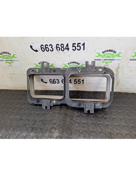 [111323] SOPORTE FARO DERECHO - NISSAN ECO - T 100.45/78 KW/E2 (01/1996 - ...)