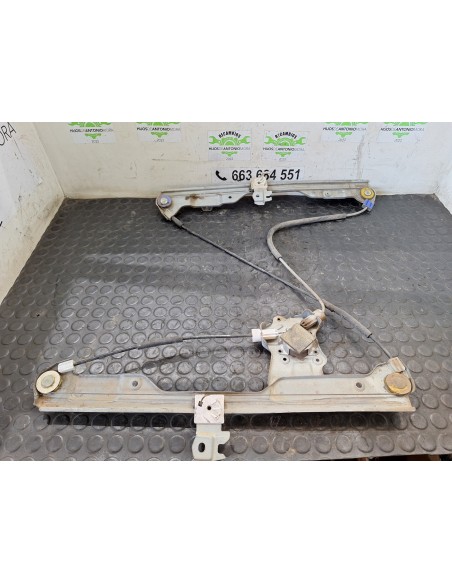 [111303] ELEVALUNAS DELANTERO DERECHO - NISSAN CABSTAR E (01/2002 - 12/2003)