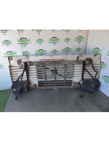 [111246] CALANDRA DELANTERA - VOLVO FL 7