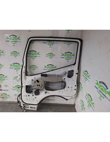 [111245] PUERTA DELANTERA DERECHA - NISSAN ATLEON