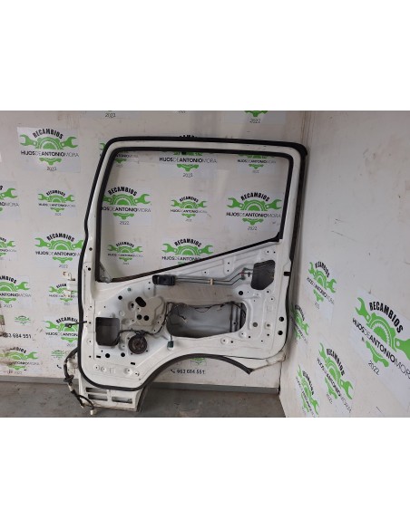 [111245] PUERTA DELANTERA DERECHA - NISSAN ATLEON