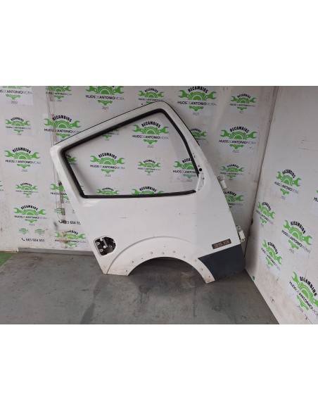 [111245] PUERTA DELANTERA DERECHA - NISSAN ATLEON