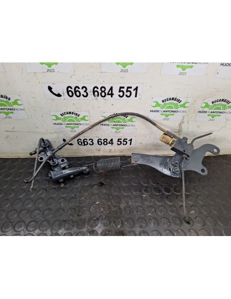 [111207] REPARTIDOR DE FRENO - NISSAN CABSTAR E (01/2002 - 12/2003)