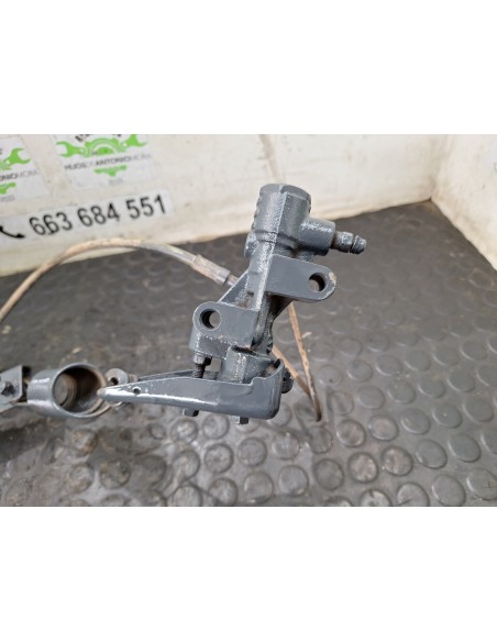 [111207] REPARTIDOR DE FRENO - NISSAN CABSTAR E (01/2002 - 12/2003)