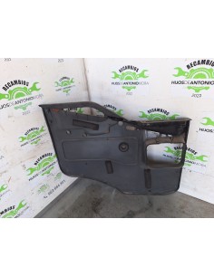 [111131] GUARNECIDO PUERTA DELANTERA DERECHA - IVECO...