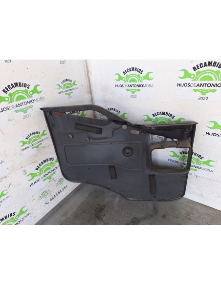 [111131] GUARNECIDO PUERTA DELANTERA DERECHA - IVECO STRALIS (AS) (01/2012 - 01/2019)