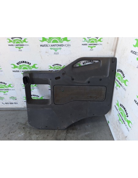 [111131] GUARNECIDO PUERTA DELANTERA DERECHA - IVECO STRALIS (AS) (01/2012 - 01/2019)