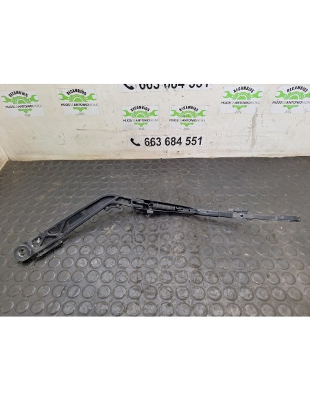 [111121] BRAZO LIMPIA - IVECO EUROCARGO TECTOR (01/2001 - 12/2003)