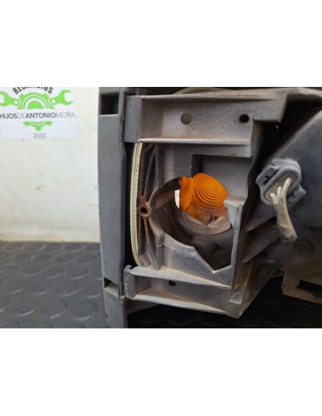 [111075] FARO IZQUIERDO - RENAULT MIDLUM (01/2000 - 12/2013)