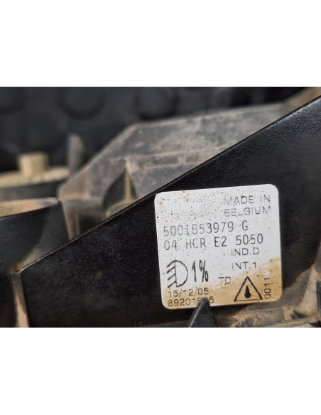 [111075] FARO IZQUIERDO - RENAULT MIDLUM (01/2000 - 12/2013)