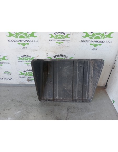 [111066] TAPA BATERIA - IVECO EUROCARGO TECTOR (01/2001 - 12/2003)