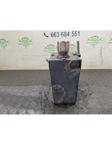 [110979] BOMBA ELEVAR CABINA - IVECO EUROCARGO TECTOR (01/2001 - 12/2003)