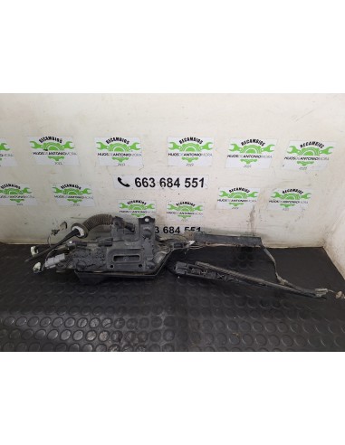 [110933] BRAZO LIMPIA TRASERO - TOYOTA LAND...