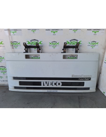 [110925] CALANDRA DELANTERA - IVECO EUROCARGO TECTOR (01/2001 - 12/2003)