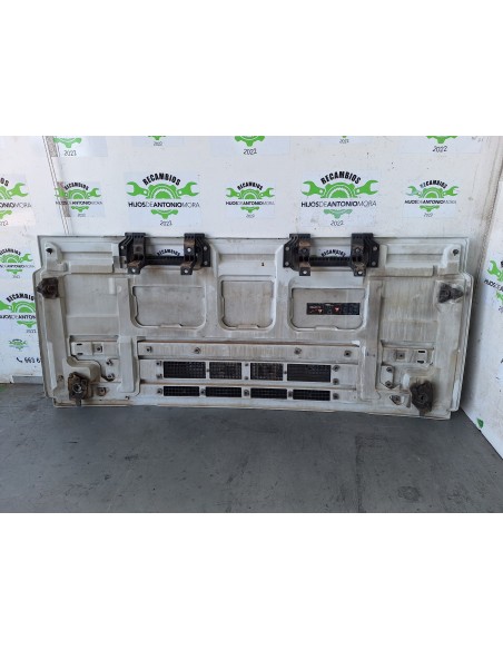 [110925] CALANDRA DELANTERA - IVECO EUROCARGO TECTOR (01/2001 - 12/2003)