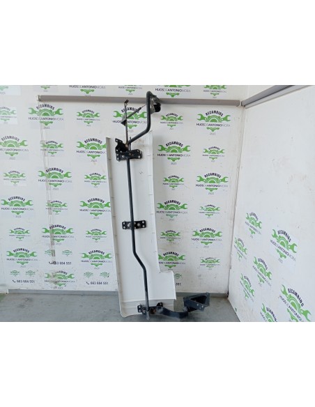 [110878] SPOILER CABINA IZQUIERDO - IVECO STRALIS (AS) (01/2012 - 01/2019)