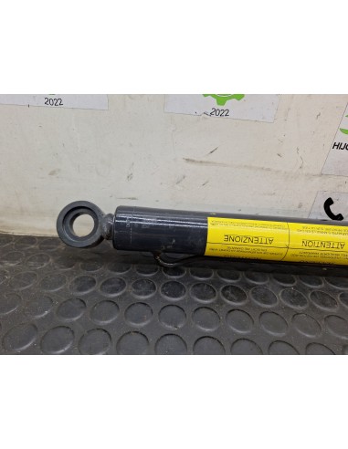 [110867] BOTELLA ELEVAR CABINA - IVECO...