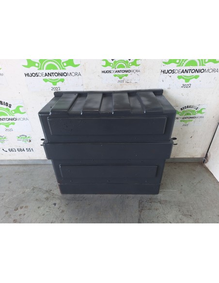 [110830] TAPA BATERIA - RENAULT G 280 (202 KW) (01/1990 - ...)