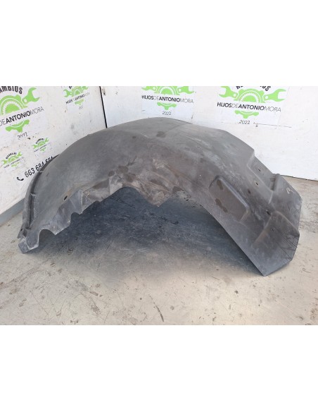 [110821] GUARDABARRO DELANTERO TRASERO IZQUIERDO - RENAULT MAGNUM 4XX.18/4XX.26 02 - (01/2001 - 12/2006)