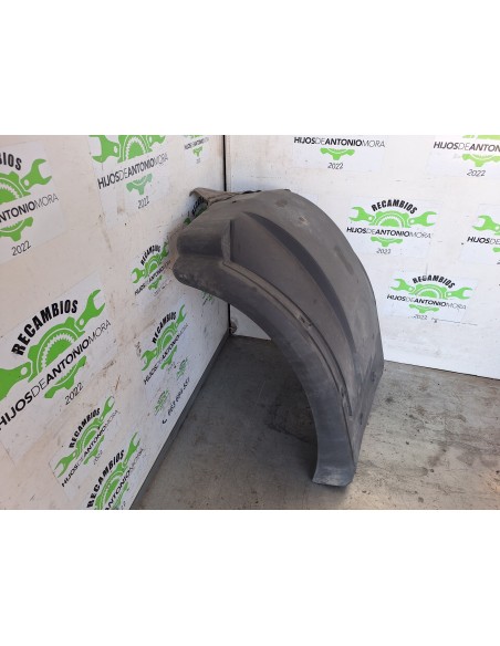 [110804] GUARDABARROS FIJO CABINA IZQUIERDO - RENAULT SERIE T (01/2013 - ...)
