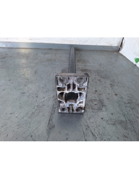 [110663] SOPORTE GUARDABARRO - RENAULT MAGNUM 4XX.18/4XX.26 02 - (01/2001 - 12/2006)