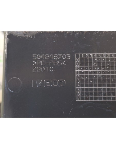 [110657] PLASTICO INTERIOR - IVECO EUROCARGO TECTOR (01/2001 - 12/2003)