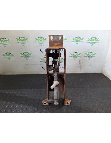 [110632] PEDAL FRENO - NISSAN L35.95