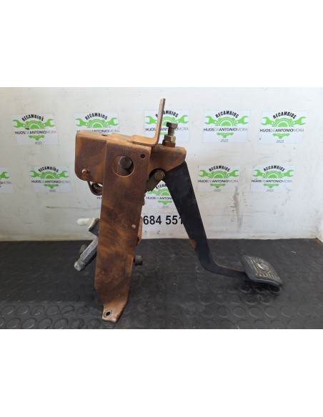 [110632] PEDAL FRENO - NISSAN L35.95