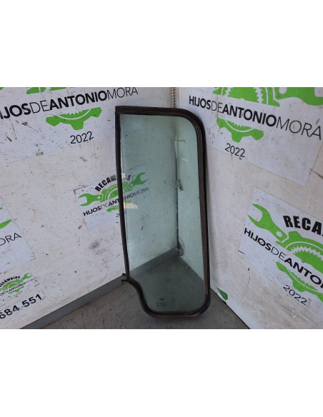 [110614] LUNA DELANTERA IZQUIERDA - NISSAN L35.95