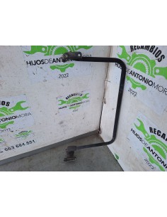 [110599] SOPORTE ESPEJO DERECHO - NISSAN L35.95