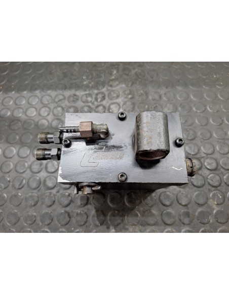 [110595] BOMBA ELEVAR CABINA - VOLVO FL 10 (01/1986 - 01/1998)