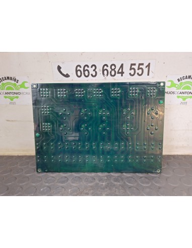 [110590] CAJA RELES / FUSIBLES - VOLVO FL 10...