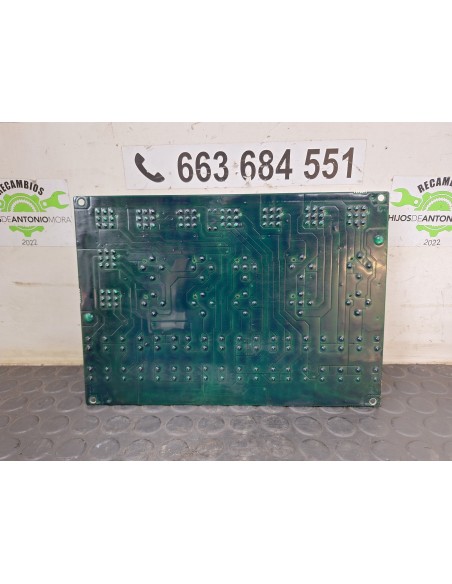 [110590] CAJA RELES / FUSIBLES - VOLVO FL 10 (01/1986 - 01/1998)