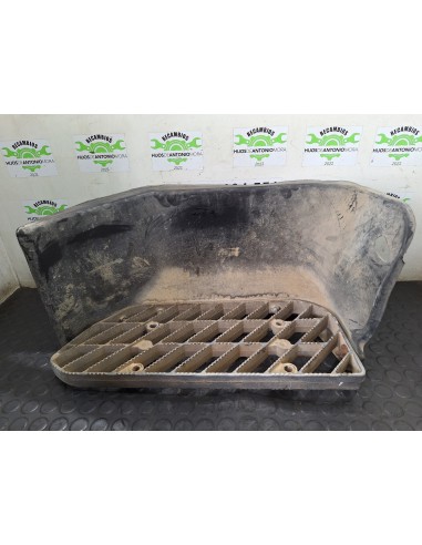 [110589] ESTRIBO DELANTERO IZQUIERO - VOLVO FL...