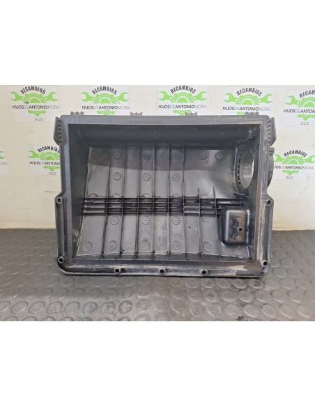 [110436] TAPA  - MERCEDES SPRINTER 02.00 - CAJA CERRADA (01/1999 - 01/2006)