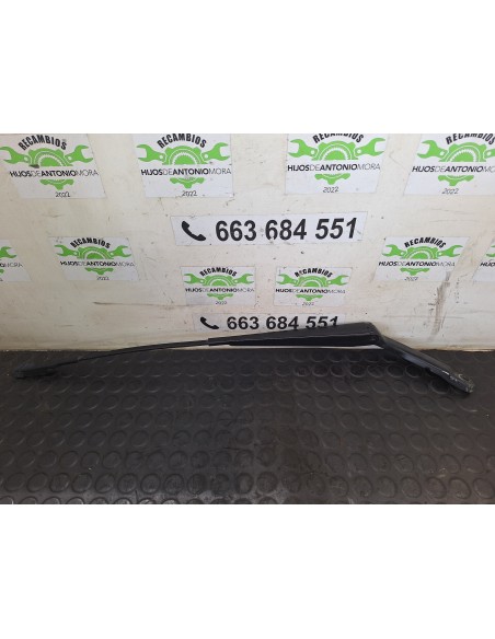 [110401] BRAZO LIMPIA DELANTERO DERECHO - MERCEDES SPRINTER 02.00 - CAJA CERRADA (01/1999 - 01/2006)