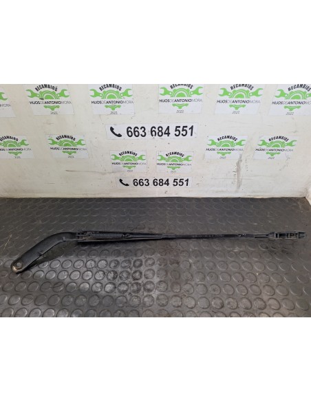 [110401] BRAZO LIMPIA DELANTERO DERECHO - MERCEDES SPRINTER 02.00 - CAJA CERRADA (01/1999 - 01/2006)