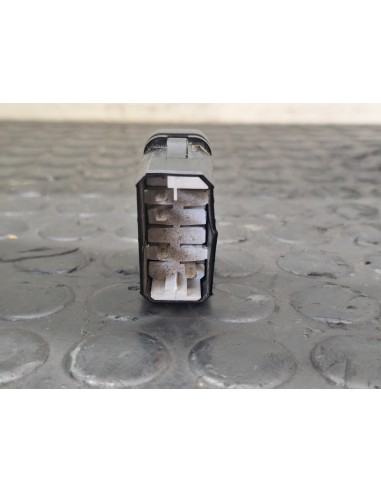 [110394] BOTON - MERCEDES ATEGO 2-EJES 18 T /BM...