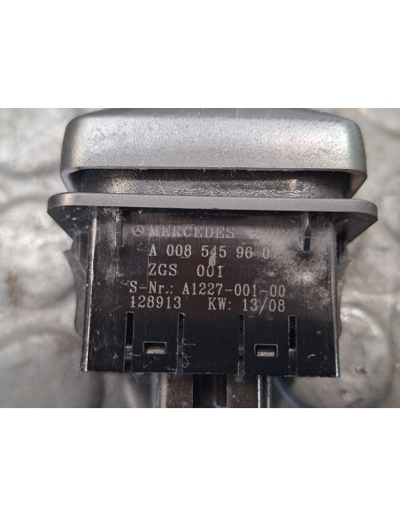 [110390] MANDO MULTIFUNCION - MERCEDES ATEGO 2-EJES 18 T /BM 950/2/4 (01/1997 - 12/2004)