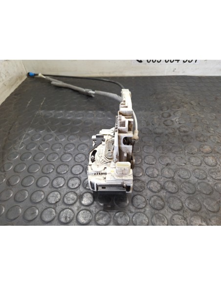 [110370] CERRADURA PUERTA DELANTERA IZQUIERDA  - MERCEDES SPRINTER 02.00 - CAJA CERRADA (01/1999 - 01/2006)