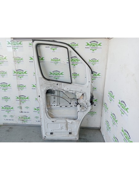 [110368] PUERTA DELANTERA IZQUIERDA - MERCEDES SPRINTER 02.00 - CAJA CERRADA (01/1999 - 01/2006)