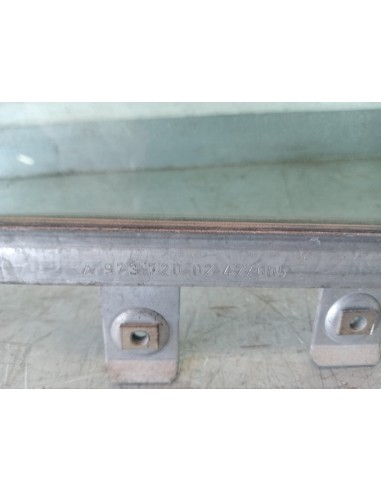 [110367] LUNA DELANTERA DERECHA - MERCEDES...