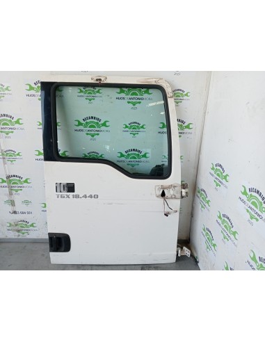 [110366] PUERTA DELANTERA DERECHA - MAN TGX...
