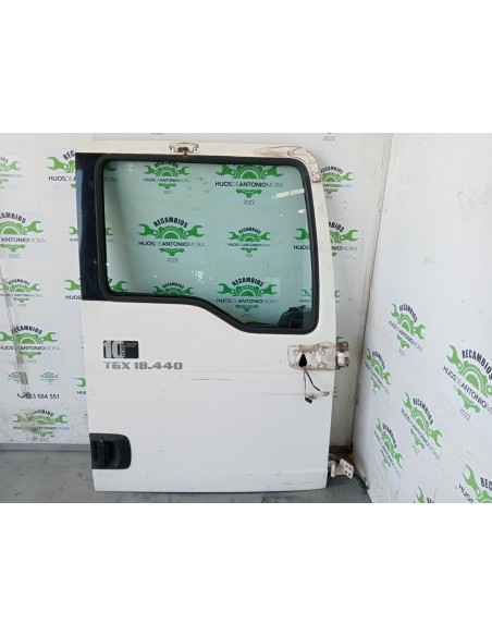 [110366] PUERTA DELANTERA DERECHA - MAN TGX 35.XXX (01/2007 - ...)
