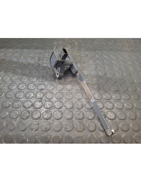 [110347] VALVULA NIVELADORA SUSPENSION - MERCEDES ATEGO 2-EJES 18 T /BM 950/2/4 (01/1997 - 12/2004)