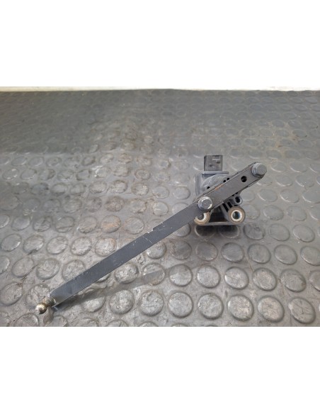 [110346] VALVULA NIVELADORA SUSPENSION - MERCEDES ATEGO 2-EJES 18 T /BM 950/2/4 (01/1997 - 12/2004)