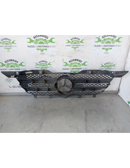 [110330] REJILLA DELANTERA - MERCEDES SPRINTER 02.00 - CAJA CERRADA (01/1999 - 01/2006)