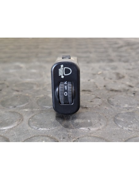 [110321] MANDO REGULADOR DE LUCES - MERCEDES SPRINTER 02.00 - CAJA CERRADA (01/1999 - 01/2006)