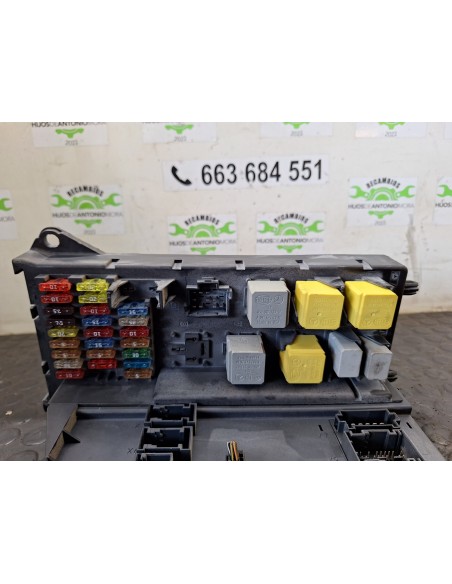 [110313] CAJA RELES / FUSIBLES - MERCEDES SPRINTER 02.00 - CAJA CERRADA (01/1999 - 01/2006)