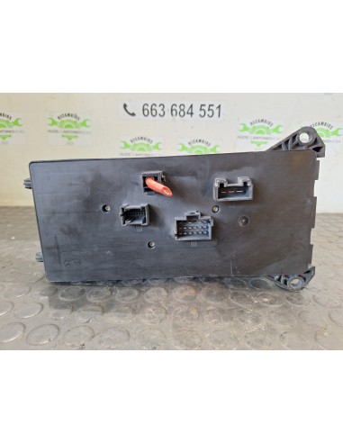 [110313] CAJA RELES / FUSIBLES - MERCEDES...